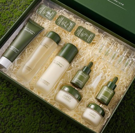 مجموعة العناية بالبشرة بالكمأة البيضاء من بييوتوا مكونة من 15 قطعة -  White Truffle BEOTUA Complete Skincare Set