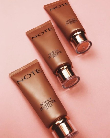 NOTE SUNGLOW FOUNDATION SPF 15