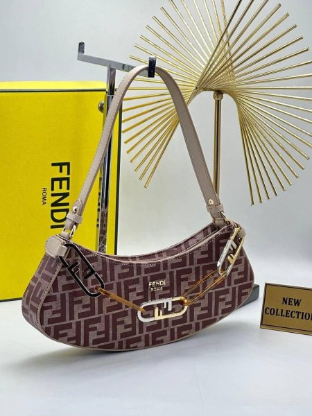 حقيبة يد من FENDI O’Lock Swing