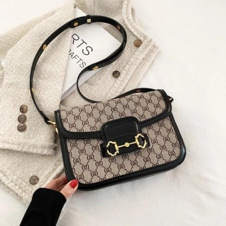 حقيبة كتف GUCCI HORSEBIT 1955 للنساء حجم صغير لون اسود