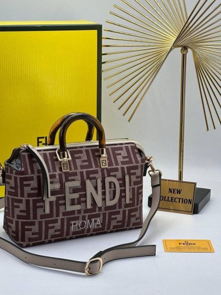 حقيبة يد وكتف  FENDI  By The Way Mini - بني