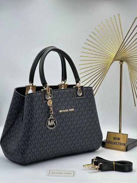 حقيبة نسائية كروس من MICHEAL KORS - 7 <br> <span class='text-color-warm'>سيتوفر قريباً</span>